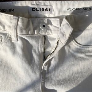 DL1961 White Jeans